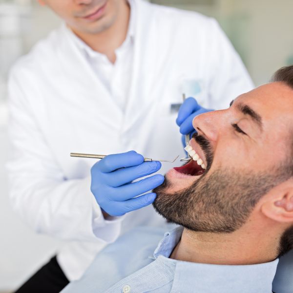 Profilaxia Dental: O que é e por que é Essencial para sua Saúde Bucal.